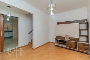 Image 6 - 881633