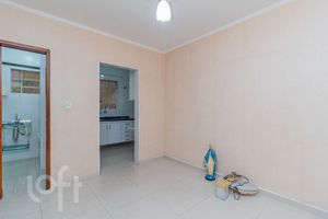 Image 10 - 881633