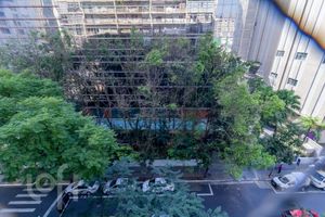 Image 6 - 881634