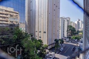 Image 7 - 881634