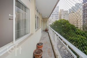 Image 5 - 881634