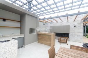 Image 32 - 881635