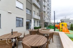 Image 42 - 881635