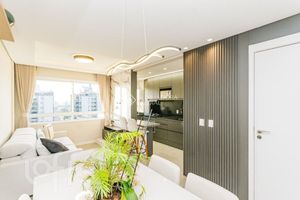 Image 1 - 881635