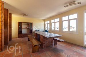 Image 15 - 881636