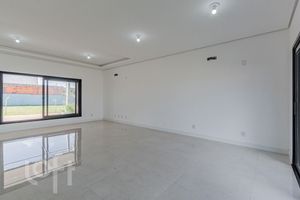 Image 7 - 881654