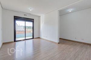 Image 10 - 881654