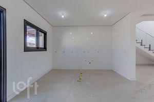 Image 11 - 881654