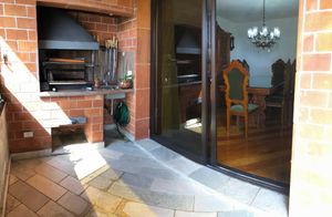 Image 40 - 881655