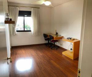 Image 24 - 881655