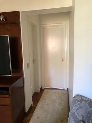 Image 5 - 881655