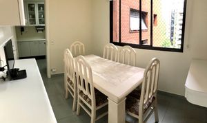 Image 11 - 881655
