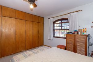Image 8 - 881656