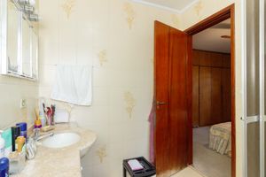Image 14 - 881656