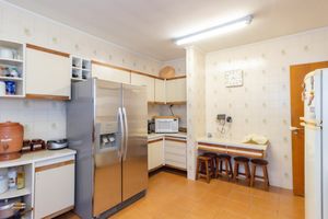 Image 38 - 881656