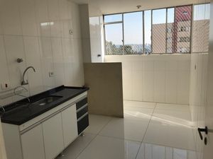 Image 8 - 881658