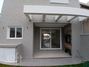 Image 22 - 881660