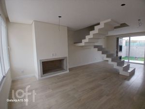 Image 10 - 881660