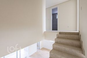 Image 9 - 881660
