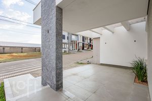 Image 27 - 881660