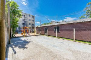 Image 13 - 881667