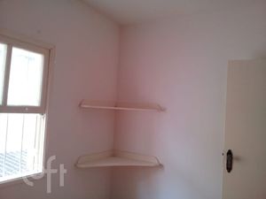 Image 7 - 881668