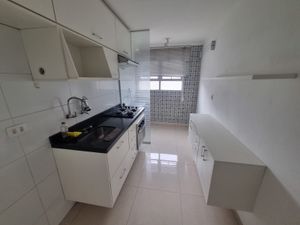 Image 9 - 881669
