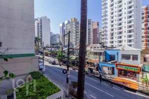 Image 10 - 881675