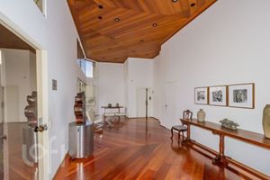 Image 45 - 881675