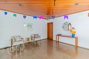 Image 39 - 881678