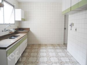 Image 4 - 881678