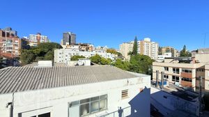 Image 27 - 881680