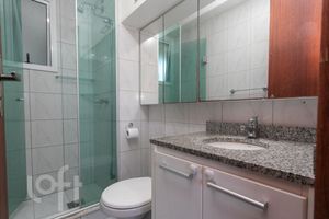 Image 9 - 881681