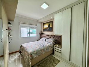 Image 14 - 881683