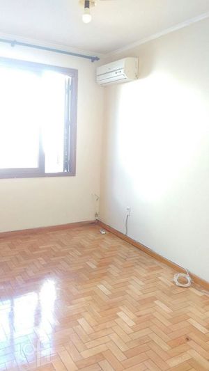 Image 5 - 881688