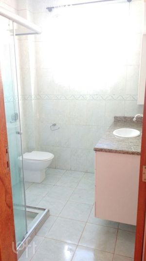 Image 6 - 881688