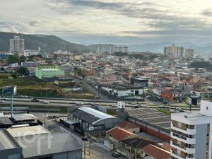 Image 8 - 881689
