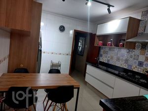 Image 11 - 881692