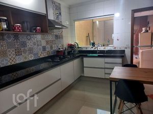 Image 5 - 881692