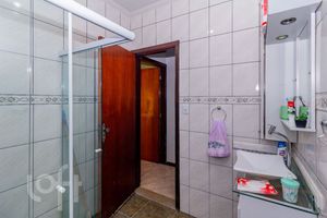 Image 19 - 881699