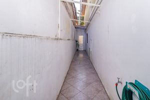 Image 30 - 881699