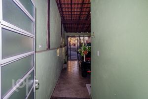 Image 32 - 881699