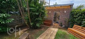 Image 9 - 881700