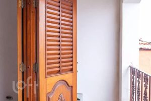 Image 19 - 881701