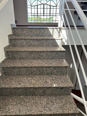 Image 16 - 881703