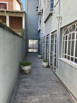 Image 68 - 881703