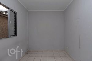 Image 5 - 881704
