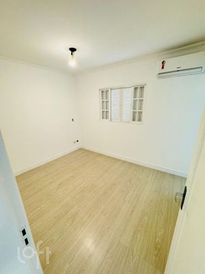 Image 3 - 881711