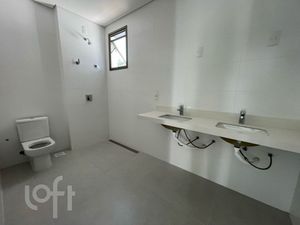 Image 37 - 881712