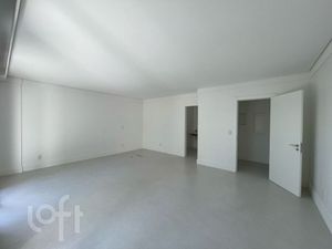 Image 10 - 881712